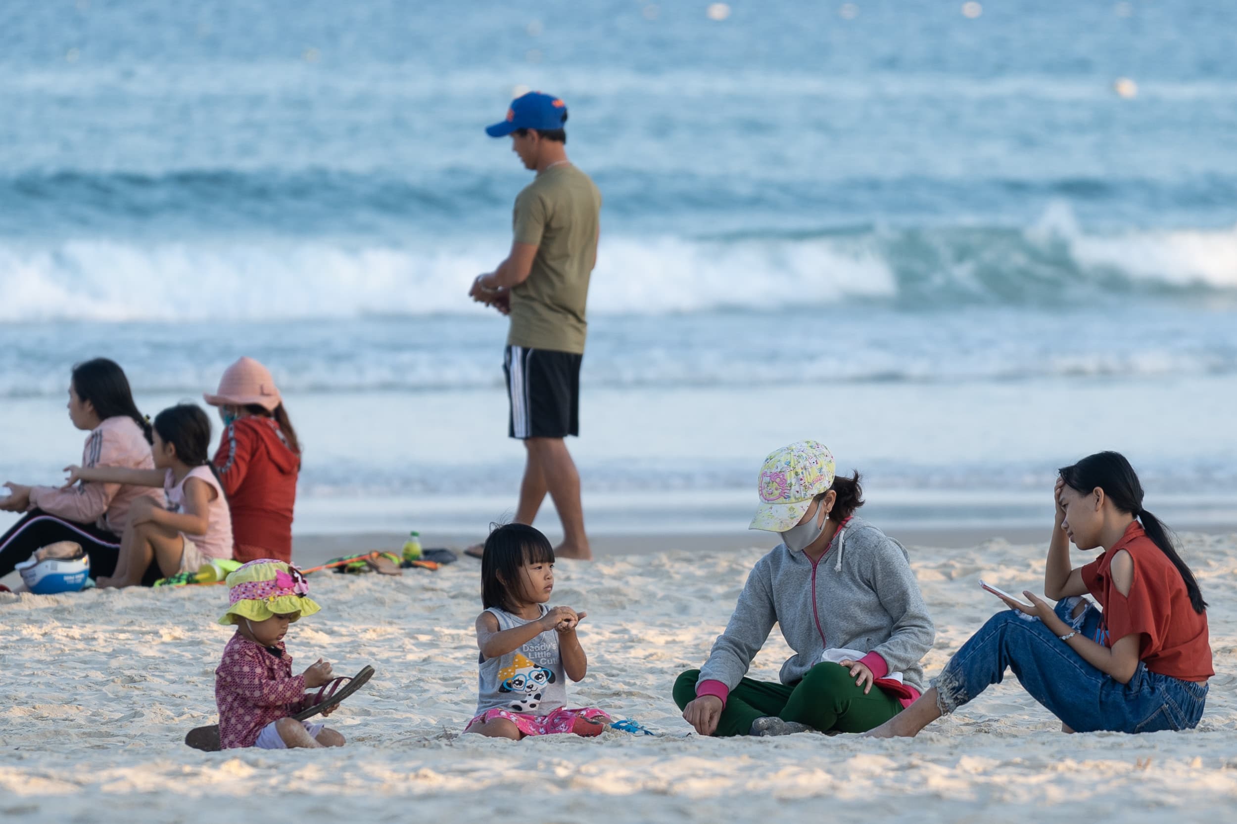vietnamese family at beach